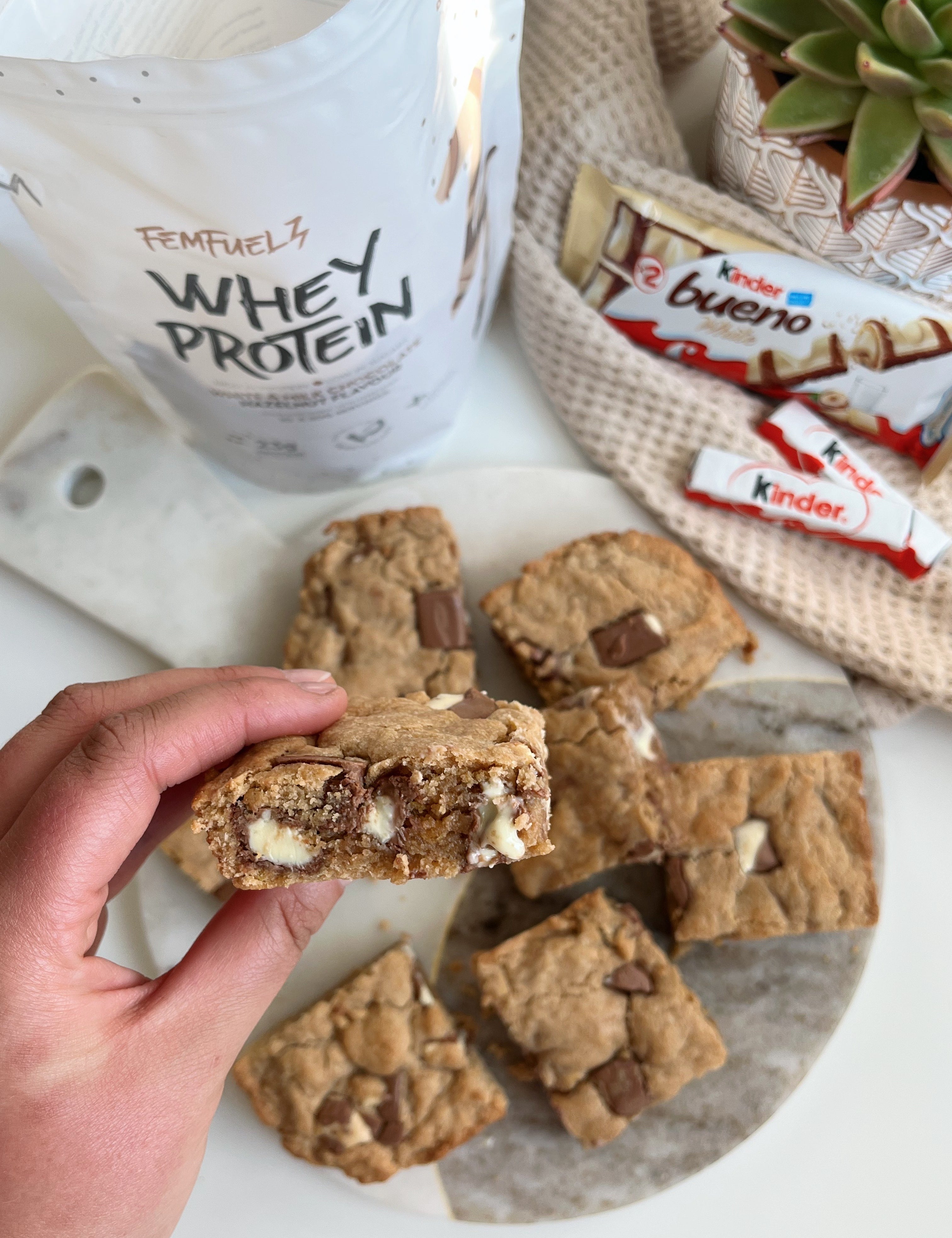 Kinder Cookie Bars 🍪